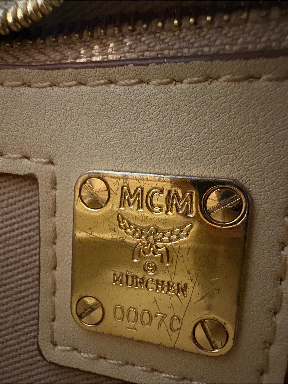 MCM PATRICIA CROSSBODY with chain  CREAM VISETOS 9x6 - Picture 9 of 9
